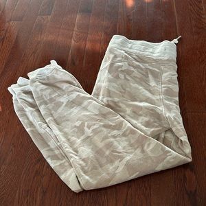 Athleta balance printed jogger